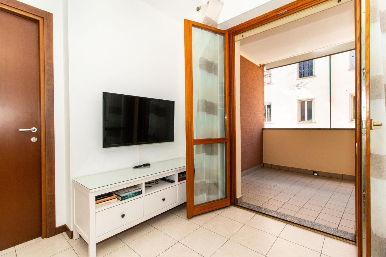 Come Casa Like Home Apartment With Parking Турин Екстер'єр фото