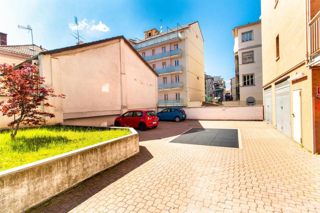 Come Casa Like Home Apartment With Parking Турин Екстер'єр фото